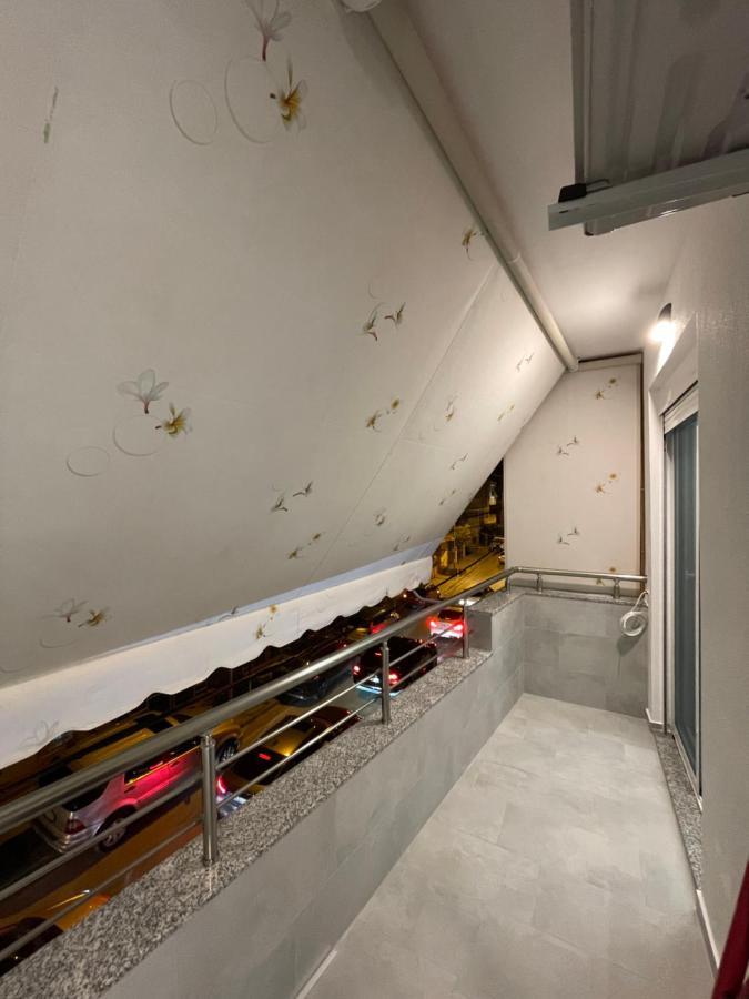 Alpha Lux Apartment Sarandë エクステリア 写真