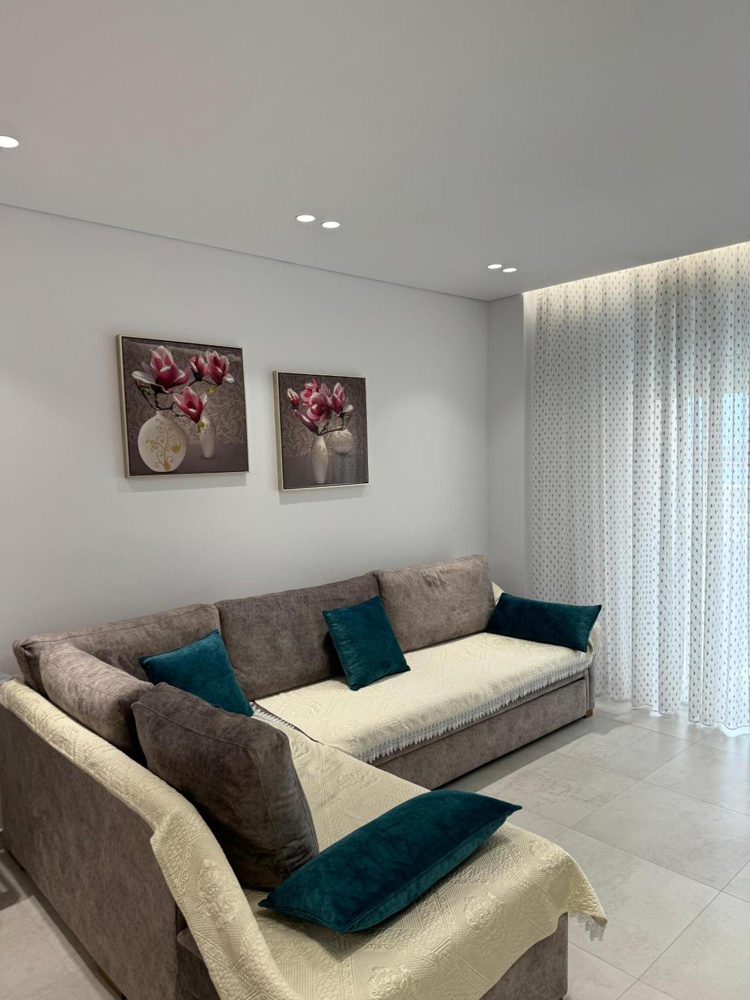 Alpha Lux Apartment Sarandë エクステリア 写真